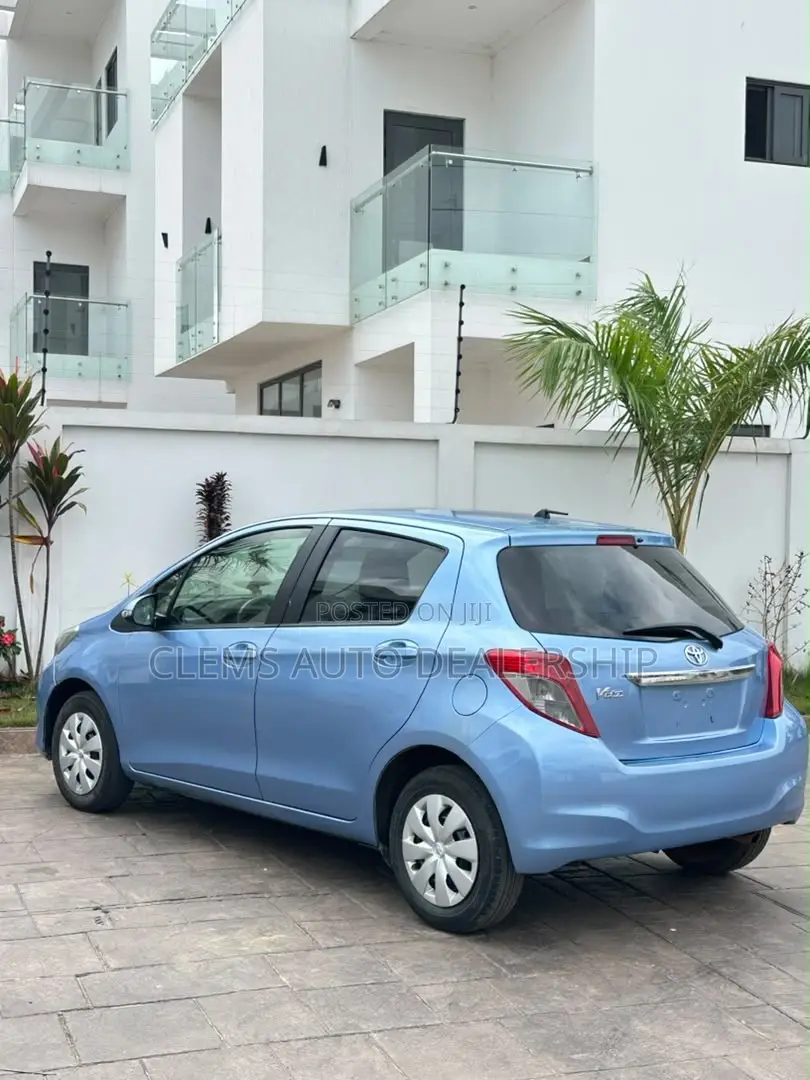 Toyota Vitz 2014 Blue