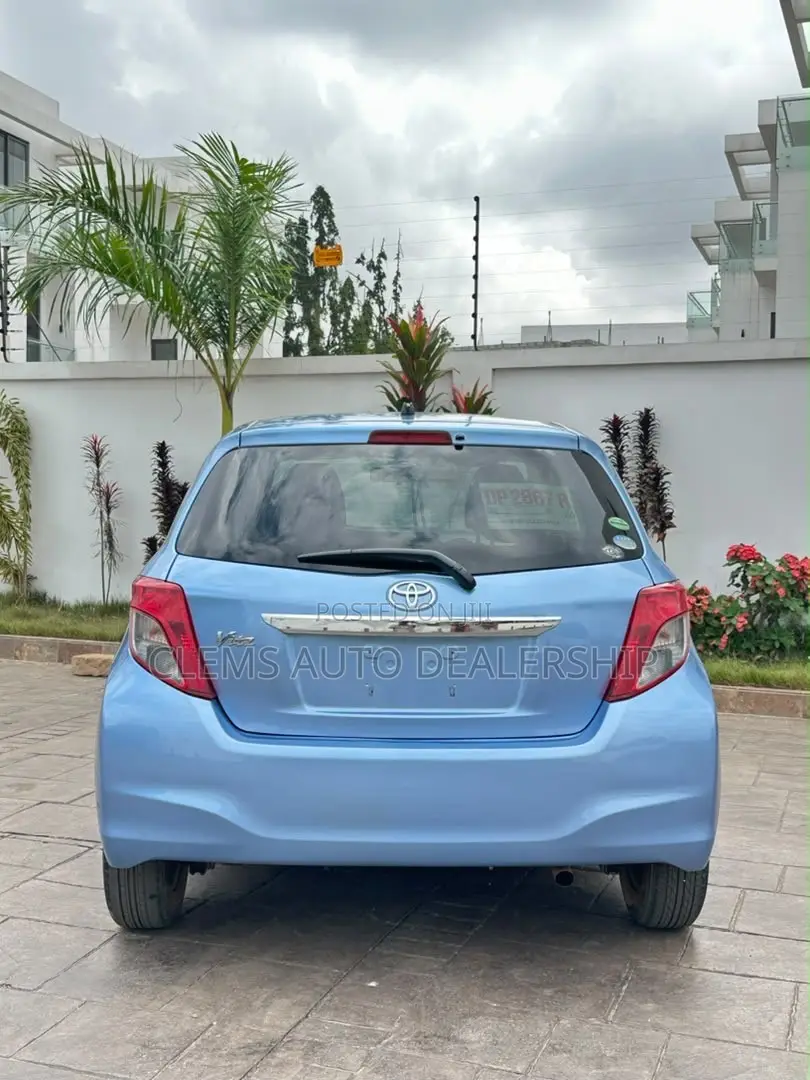 Toyota Vitz 2014 Blue