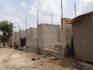 4bdrm Apartment in Lake Side Estate for sale