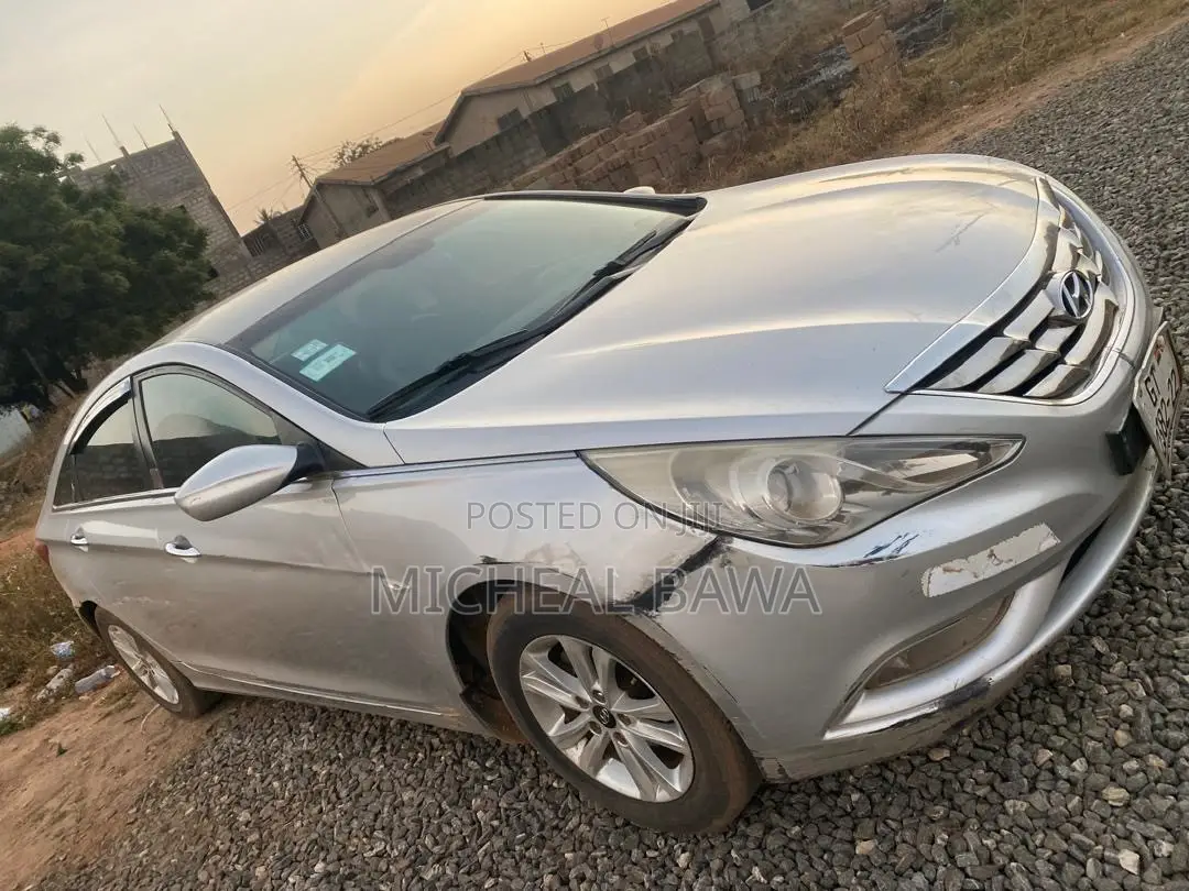 Hyundai Sonata Limited 2.0T Sedan (2.0L 4cyl 6A) 2012 Silver