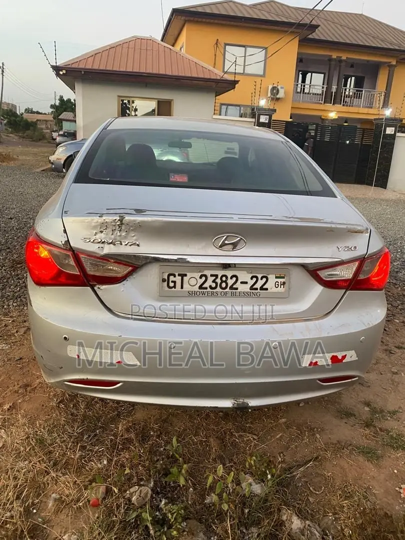 Hyundai Sonata Limited 2.0T Sedan (2.0L 4cyl 6A) 2012 Silver