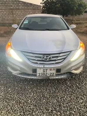 Hyundai Sonata Limited 2.0T Sedan (2.0L 4cyl 6A) 2012 Silver