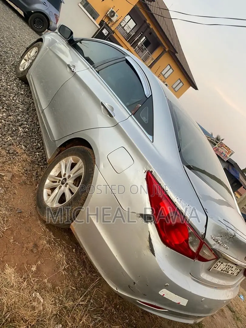 Hyundai Sonata Limited 2.0T Sedan (2.0L 4cyl 6A) 2012 Silver