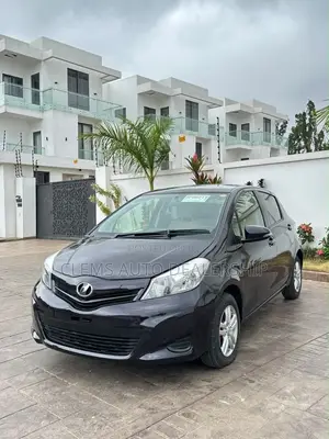Toyota Vitz 2012 Black
