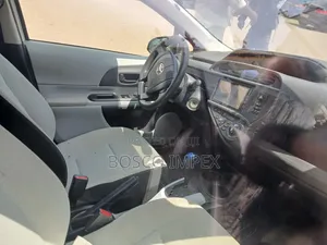 Toyota Aqua 2015 White