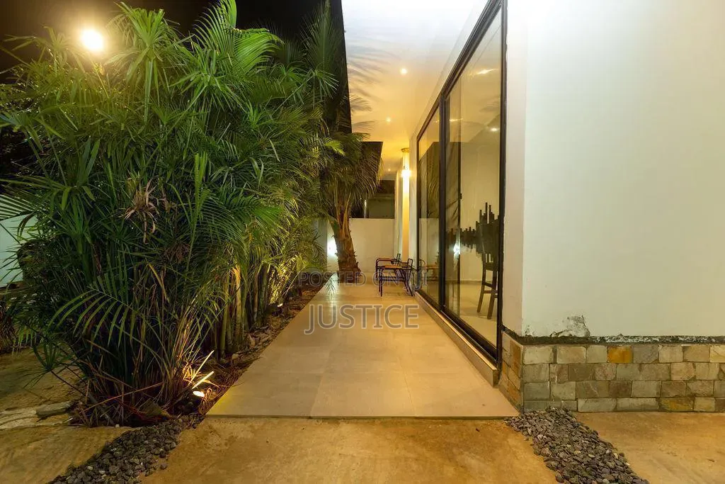 4bdrm House in Tema Mataheko, Community 25 for rent