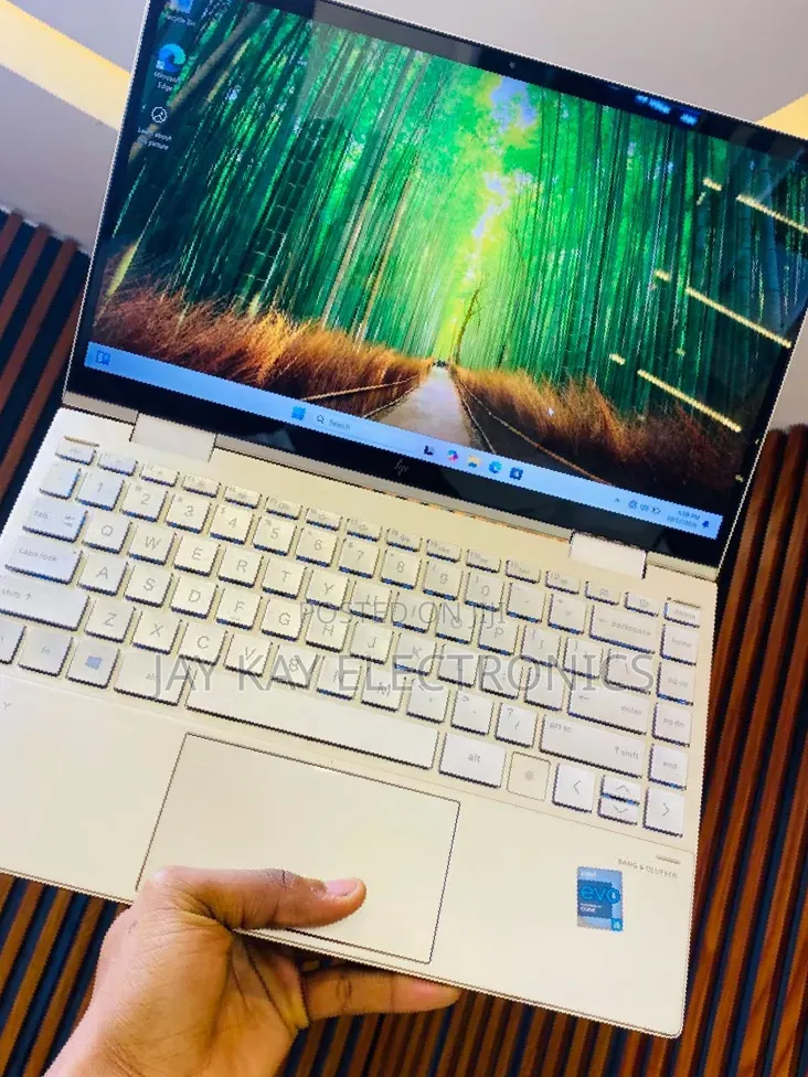 Laptop HP Envy x360 8GB Intel Core i5 SSD 256GB