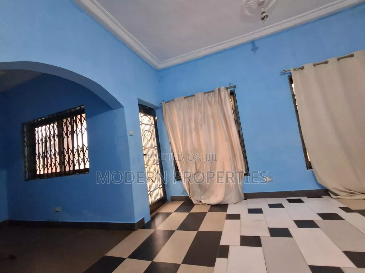 3bdrm House in Modern Properties, New Town for rent