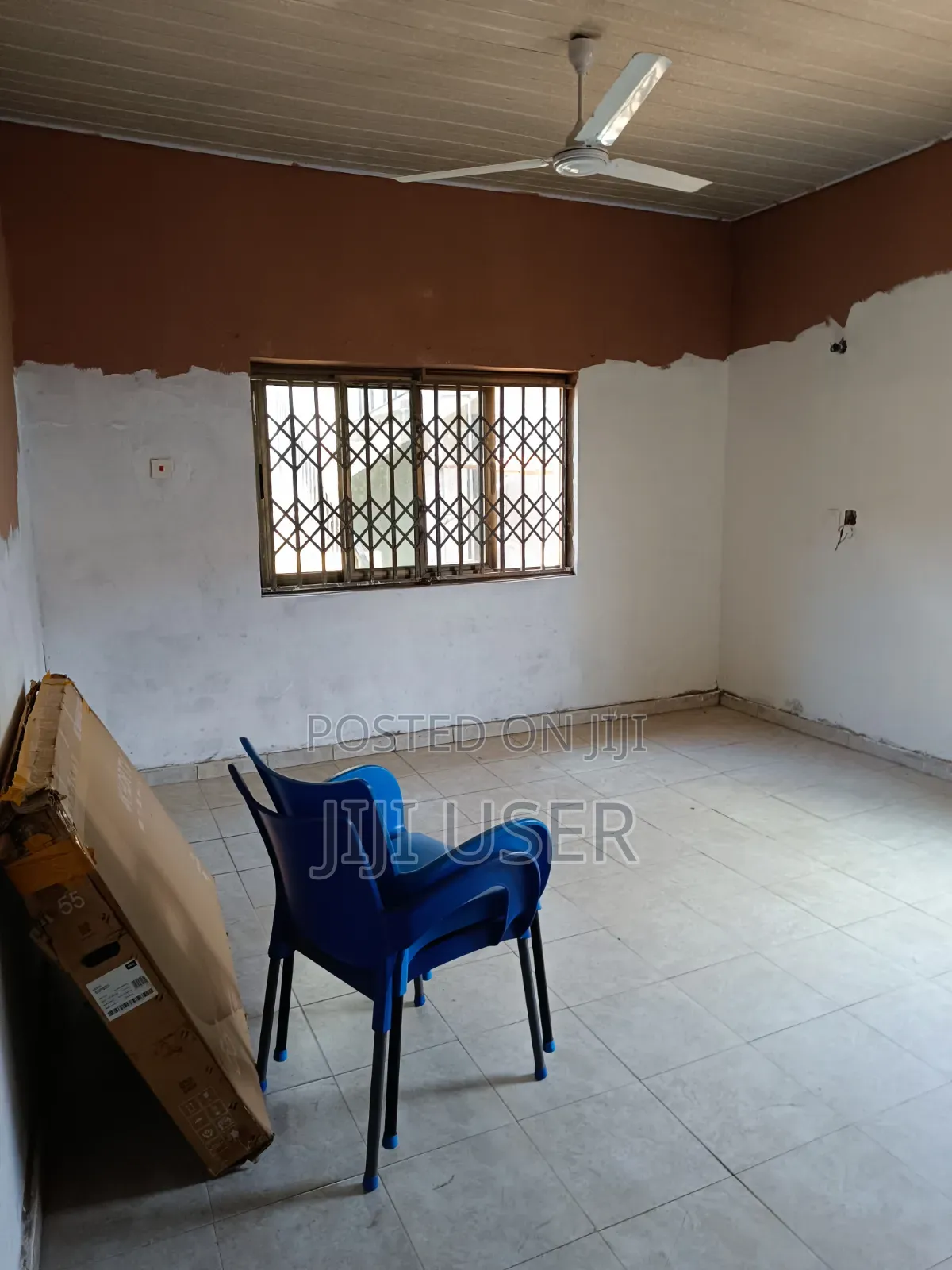9bdrm House in New Land Estate, Peace Clinic Area for sale