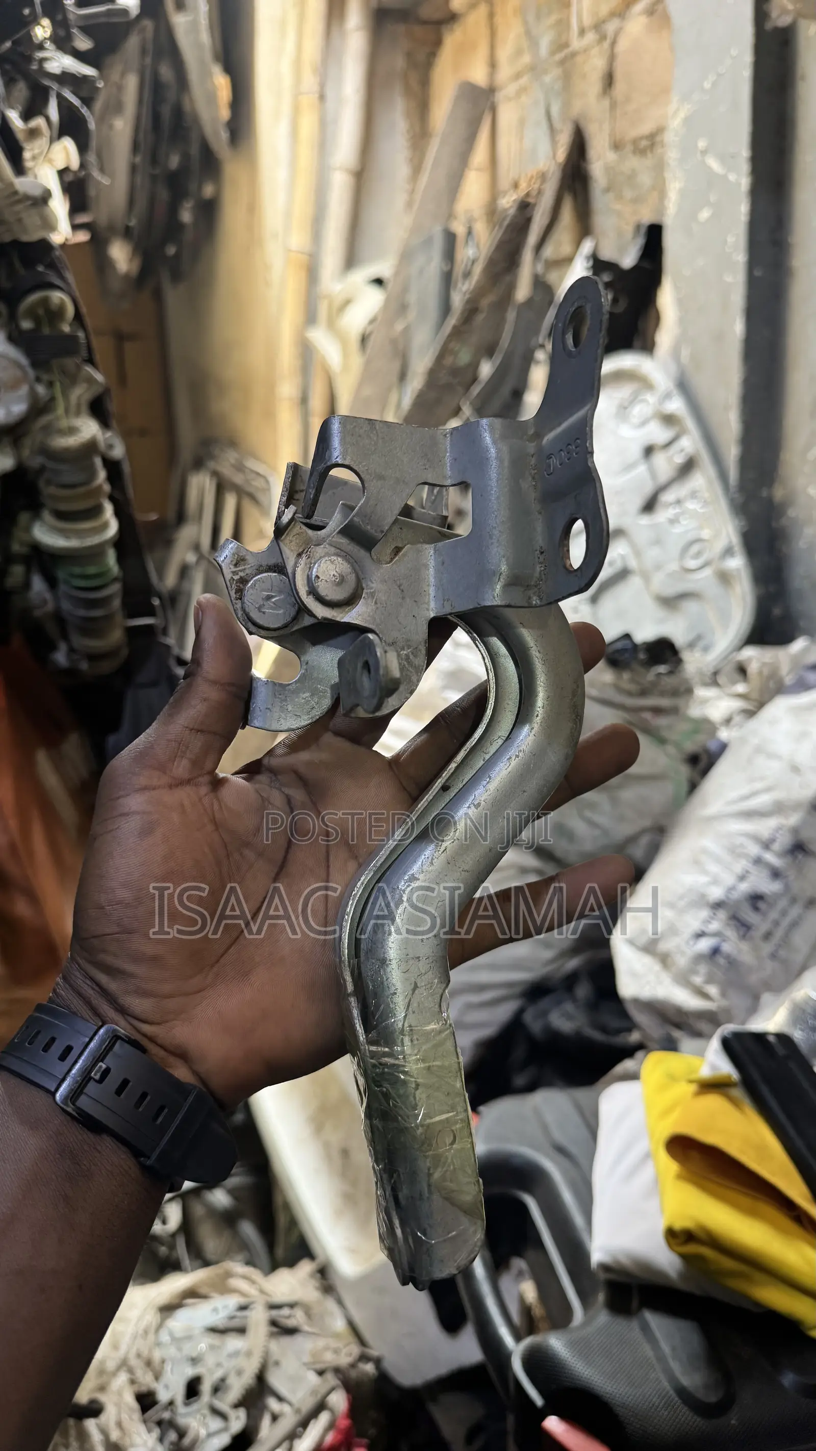 Toyota Vitz 2012,2013,2014,2015,2016 Bonnet Hinge / Inches