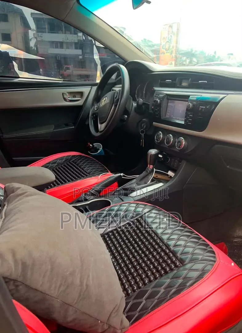 Toyota Corolla 2015 Red