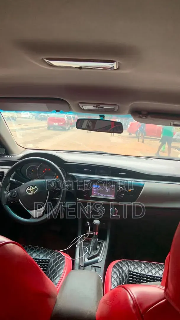 Toyota Corolla 2015 Red