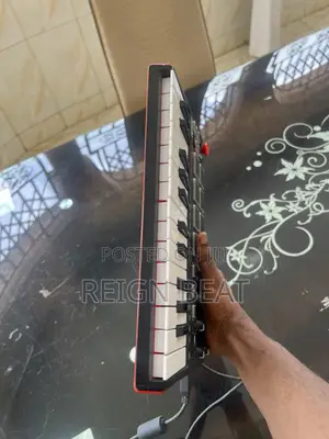 Akai MPK Midi Keyboard