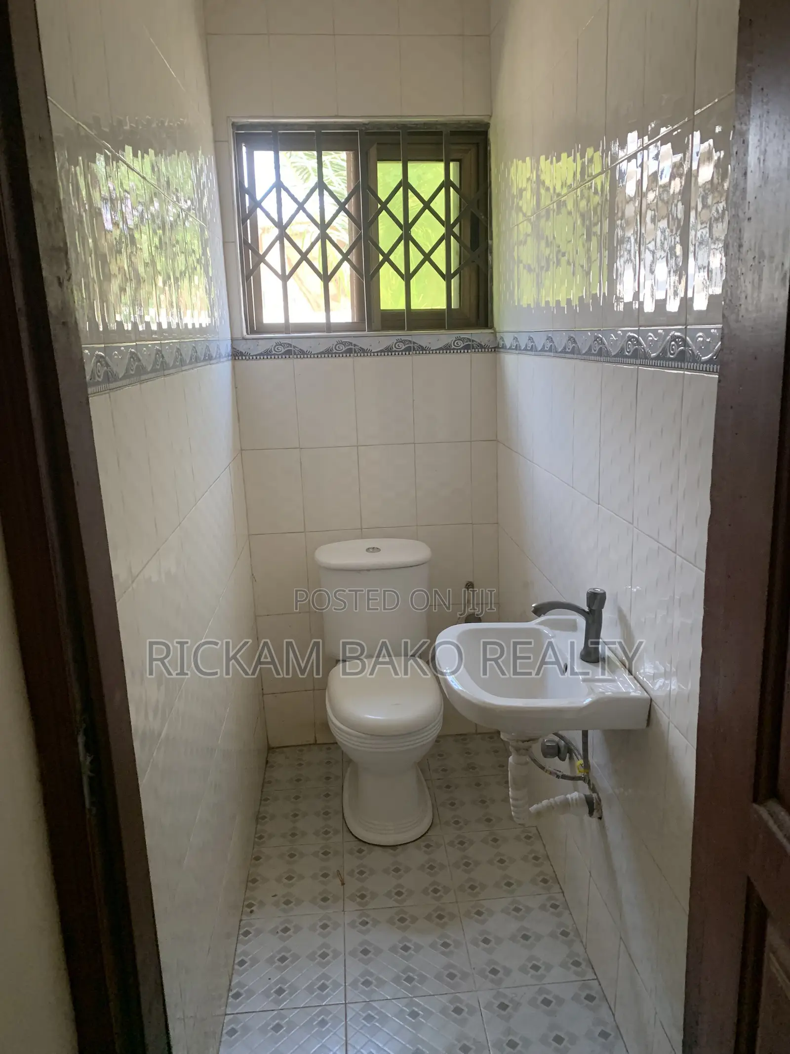 3bdrm House in Tema Metropolitan for rent