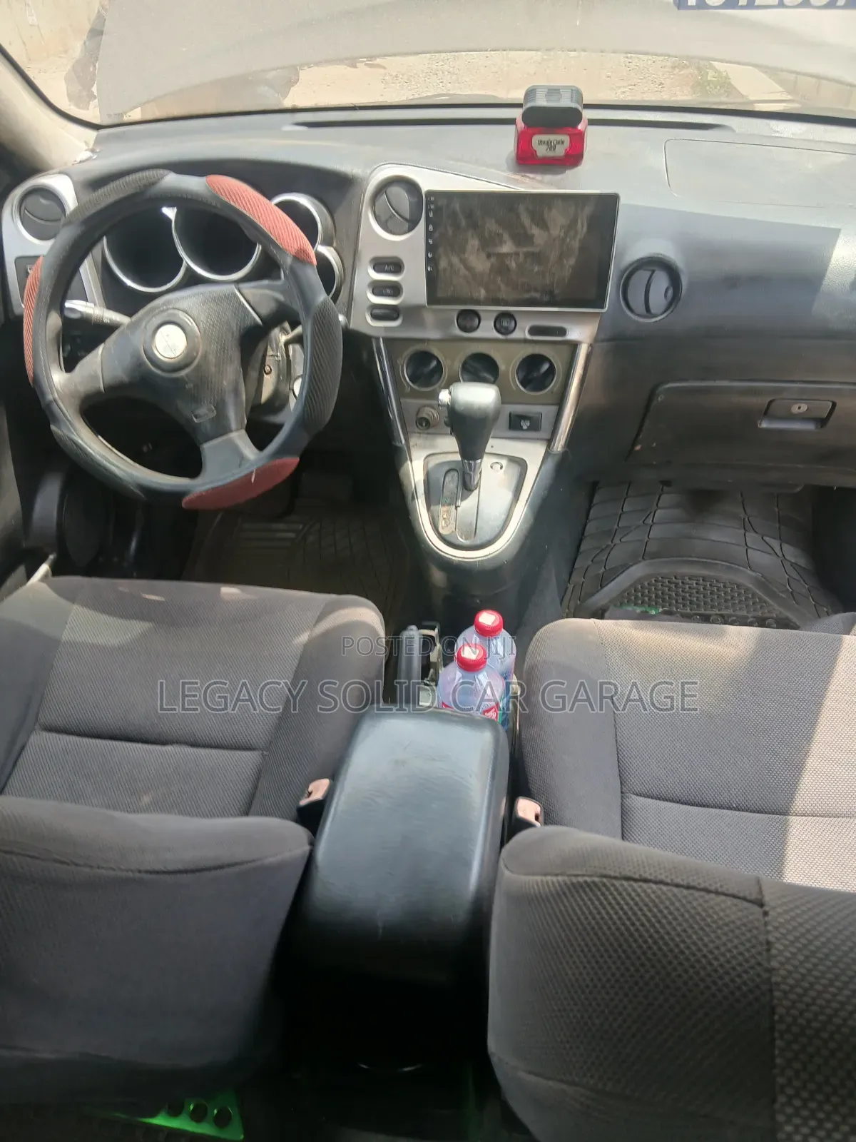 Pontiac Vibe 2009 Gray
