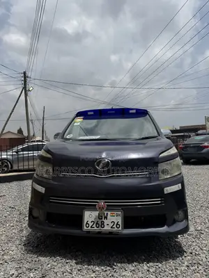 Toyota Voxy V 4WD 8-Seater 2013 Gray