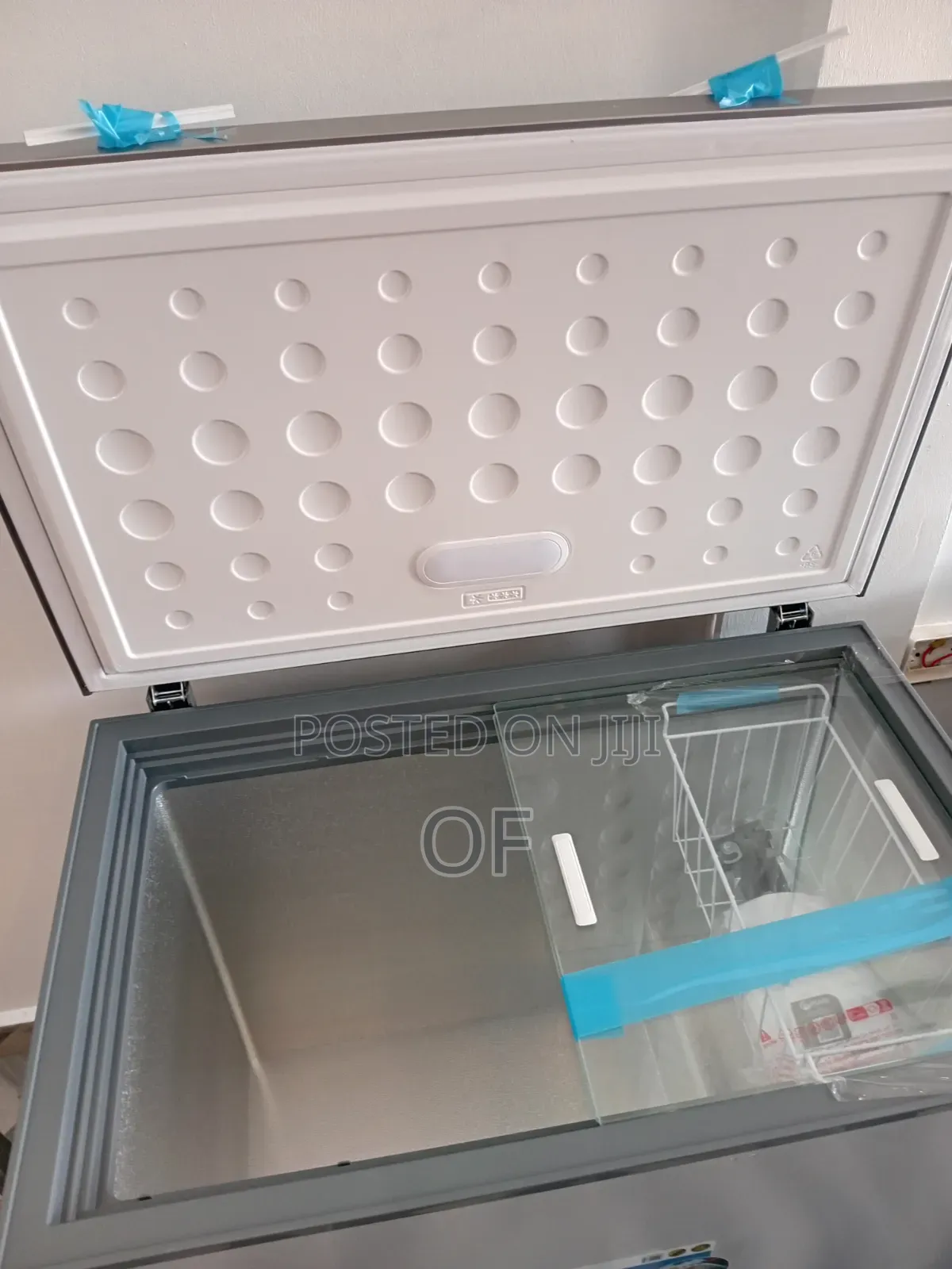 Pearl Chest Freezer 251 Litres