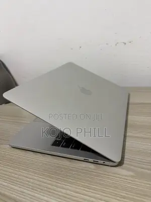Laptop Apple MacBook Pro 2017 16GB Intel Core i7 SSD 1T