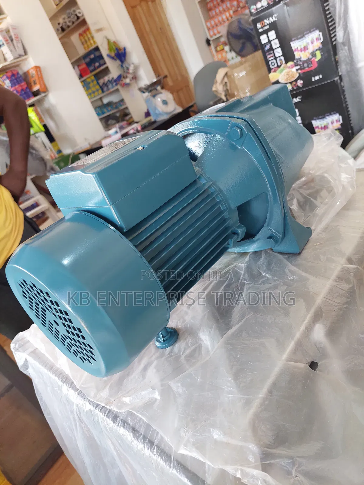 ECOOLMAX Electric Water Pump Cast Iron Body With High Pressure Output