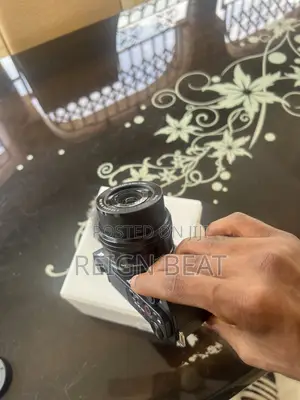 Sony ZV-E10L Mirrorless Vlog Camera With 16-50mm Lens
