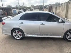 Toyota Corolla S 4dr Sedan (1.8L 4cyl 4A) 2013 Gray