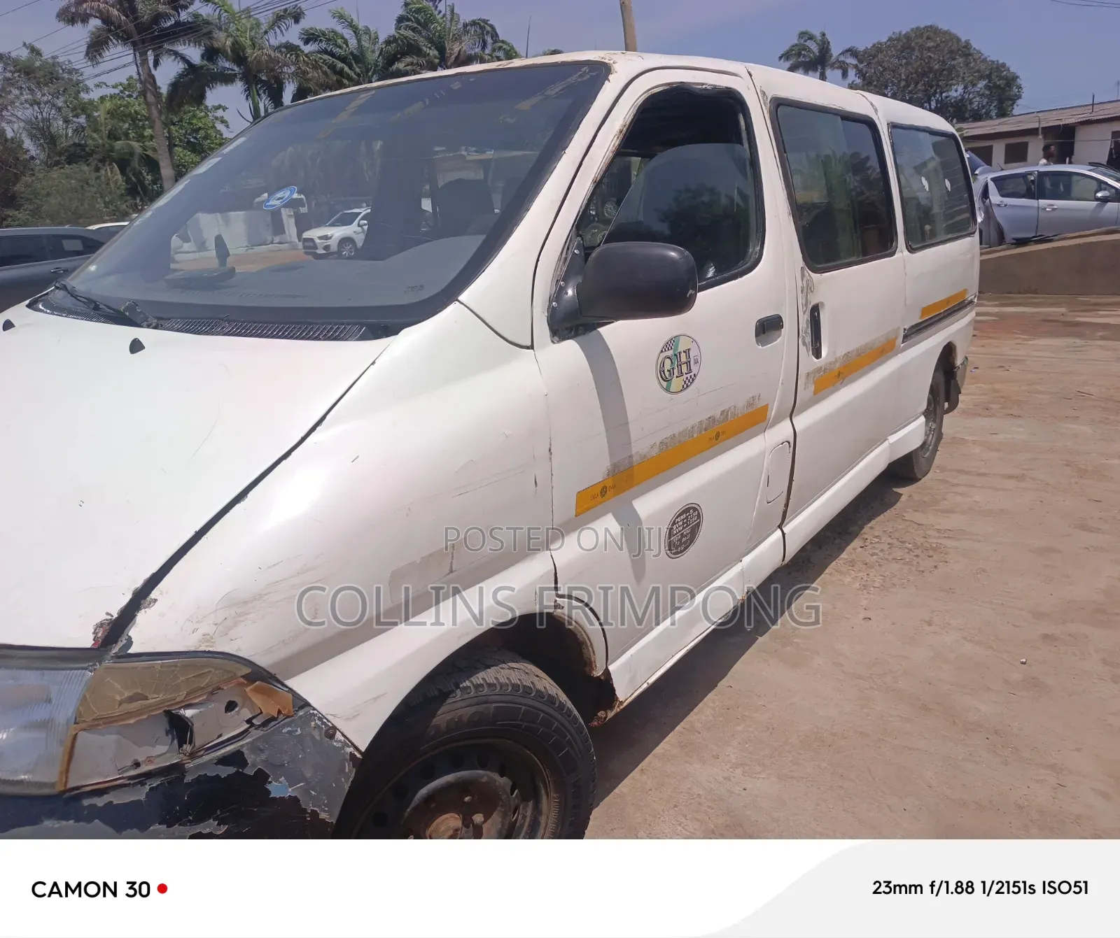 Toyota HiAce 2002 White