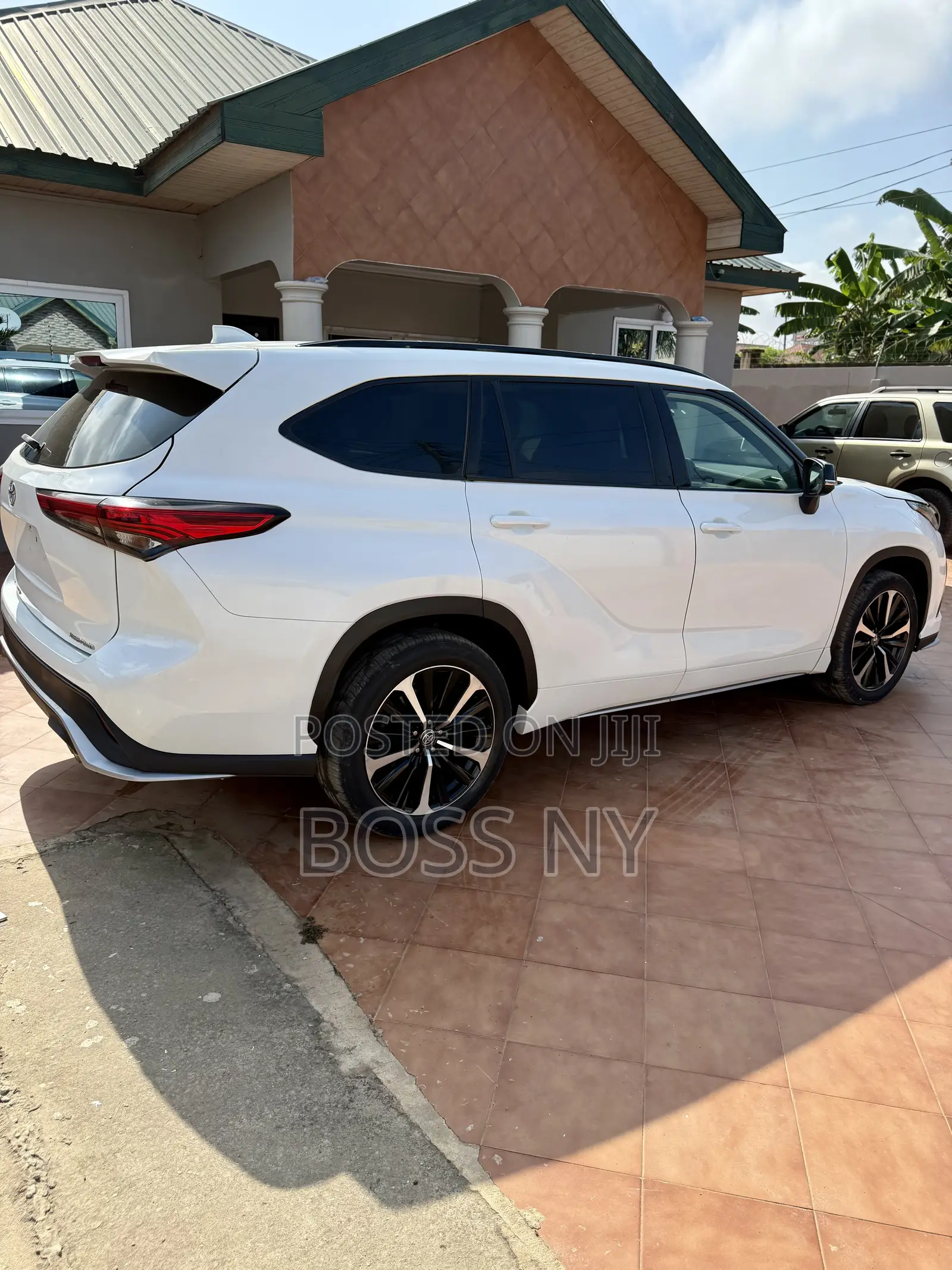Toyota Highlander XSE 2021 White