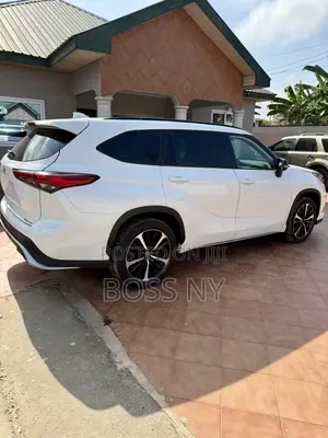 Toyota Highlander XSE 2021 White