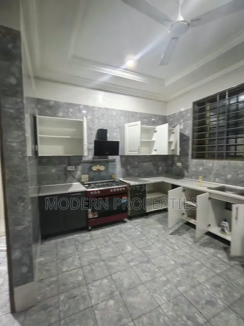 3bdrm Apartment in Modern Properties, Tseaddo for rent