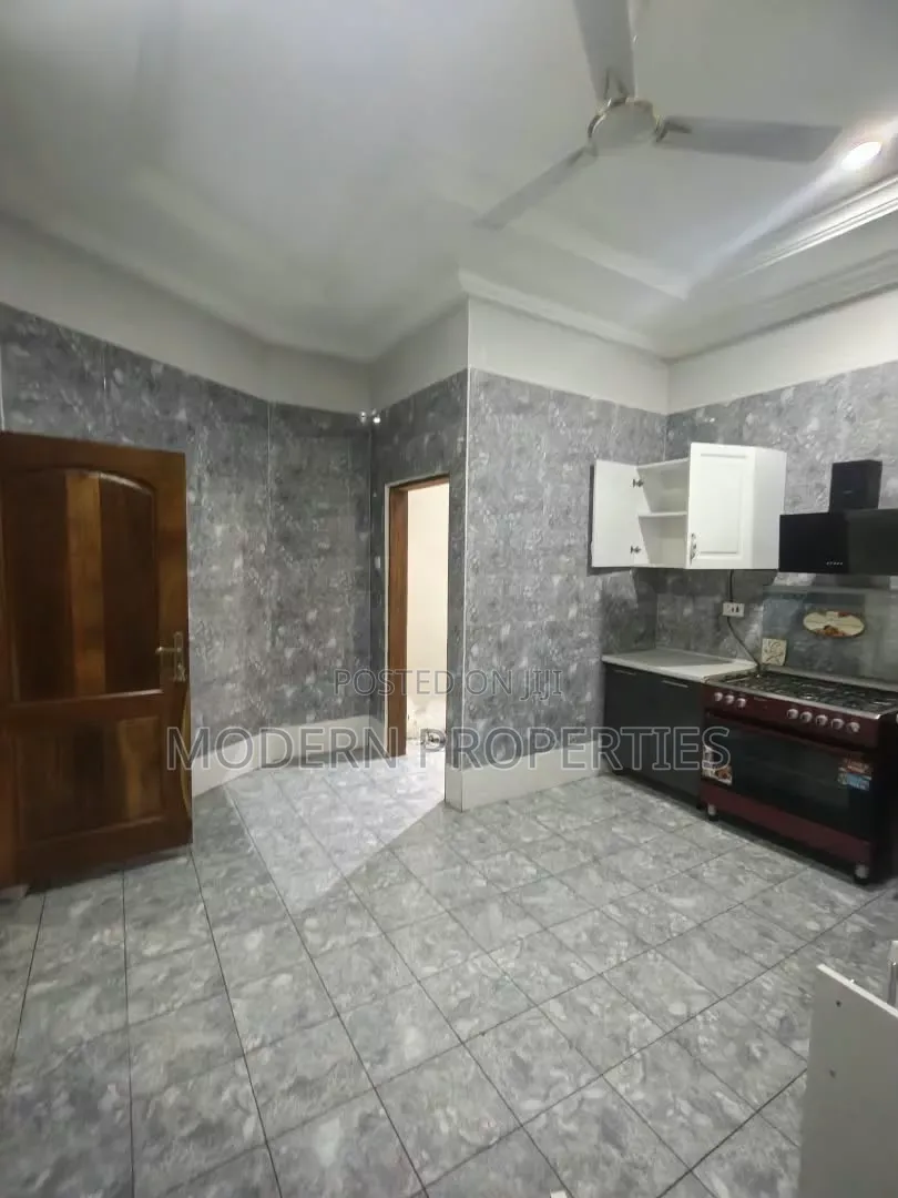 3bdrm Apartment in Modern Properties, Tseaddo for rent