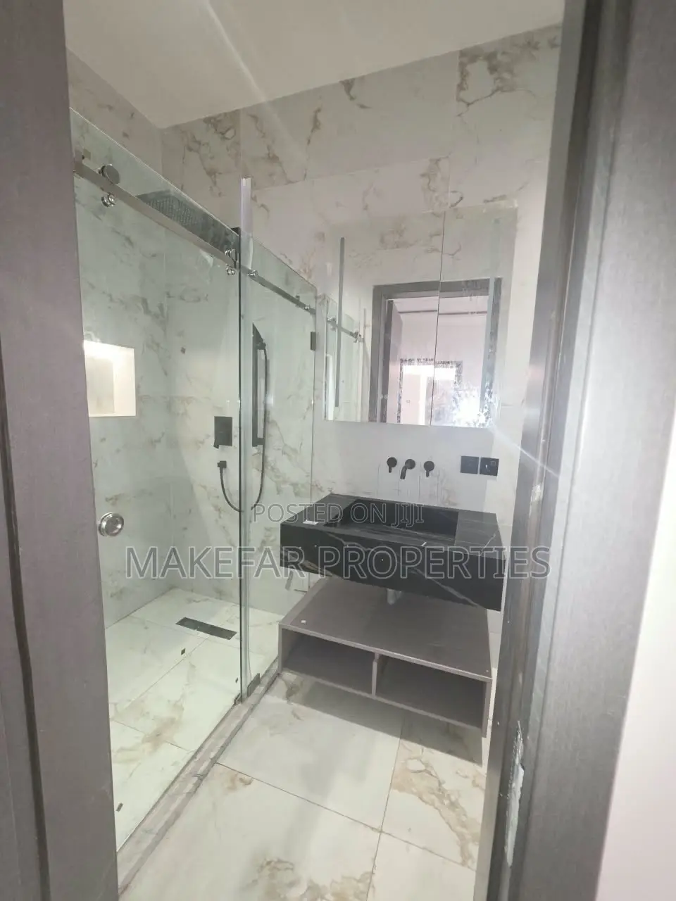 4bdrm House in Adjiriganor for sale