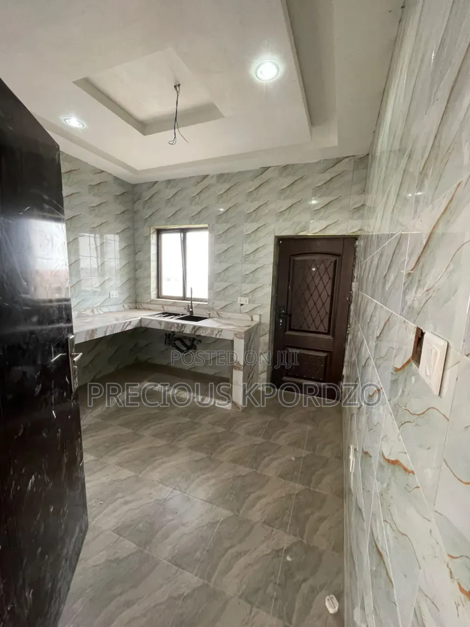 2bdrm Apartment in Lakeside Estate for rent