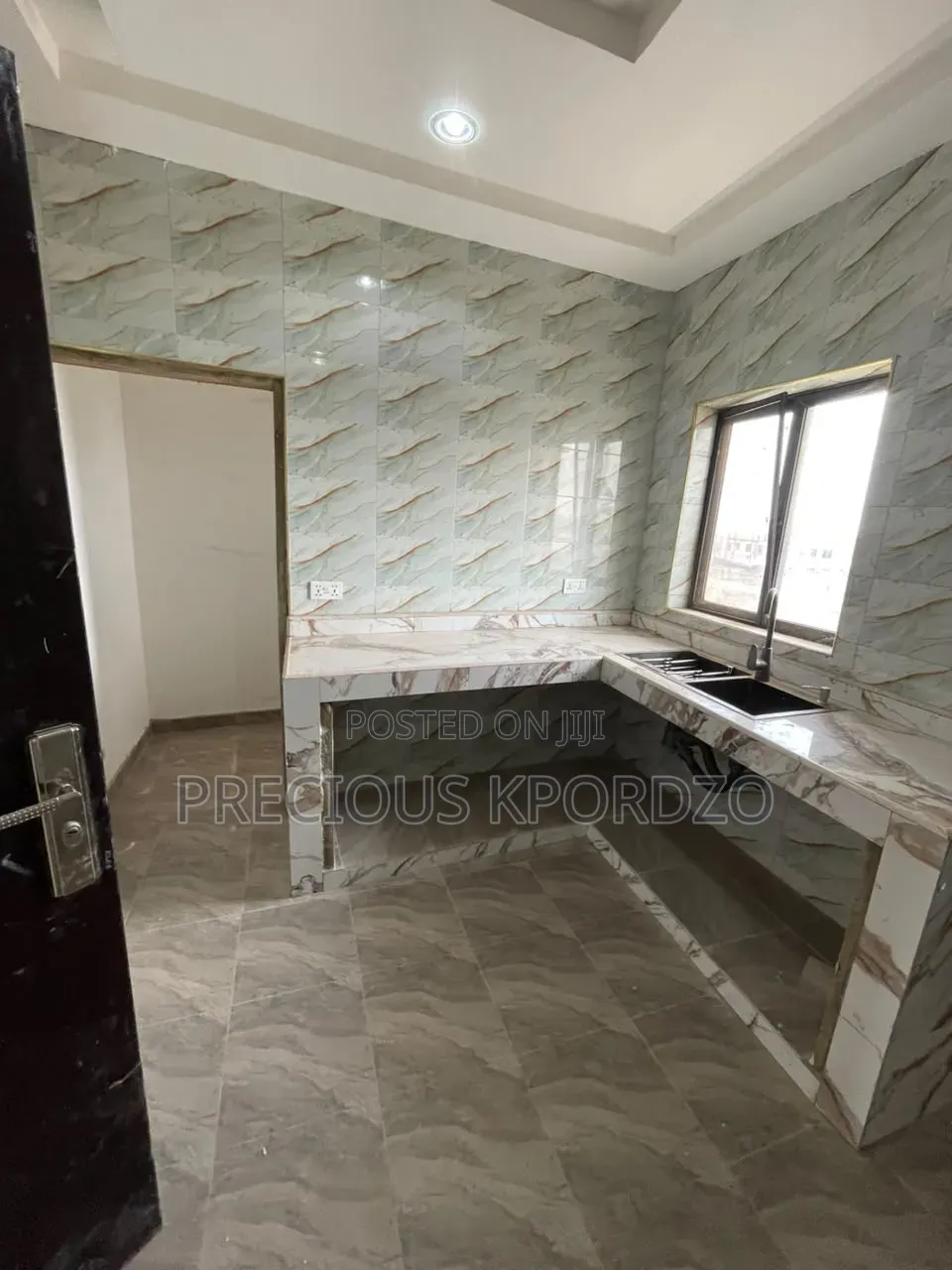 2bdrm Apartment in Lakeside Estate for rent