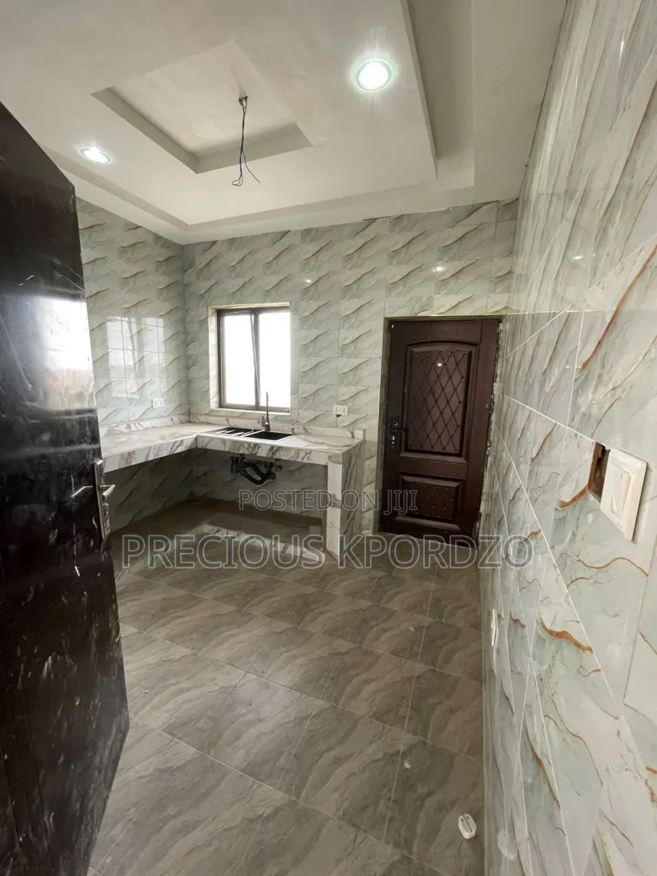 2bdrm Apartment in Lakeside Estate for rent