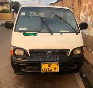 Toyota HiAce 2003 White