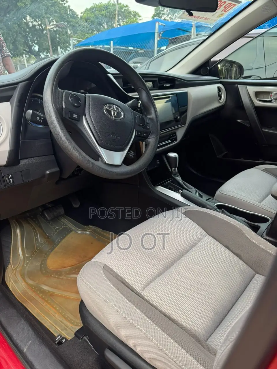 Toyota Corolla LE (1.8L 4cyl 2A) 2019 Red
