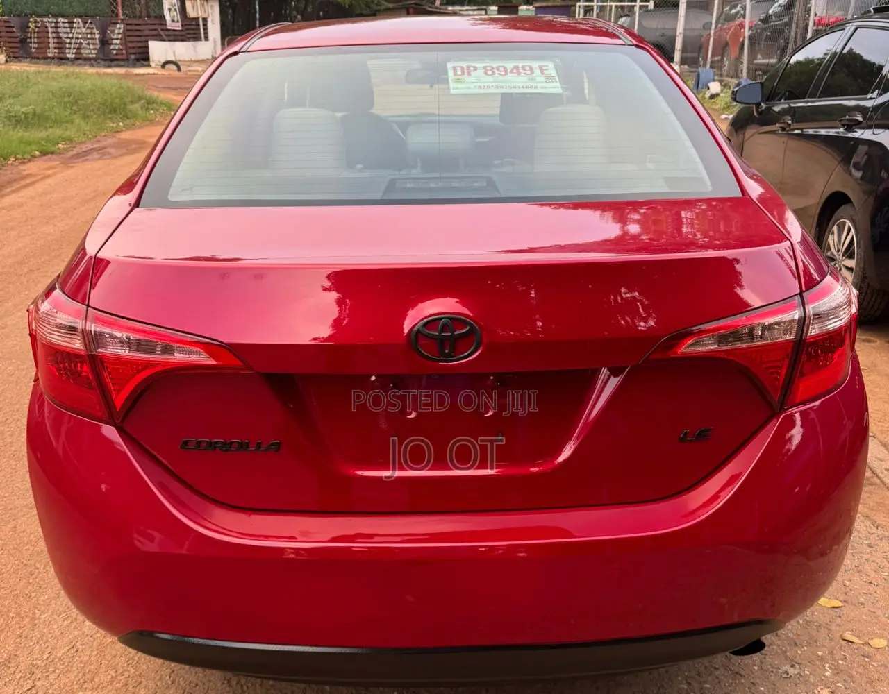 Toyota Corolla LE (1.8L 4cyl 2A) 2019 Red