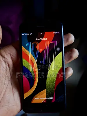 Apple iPhone SE (2022) 128 GB