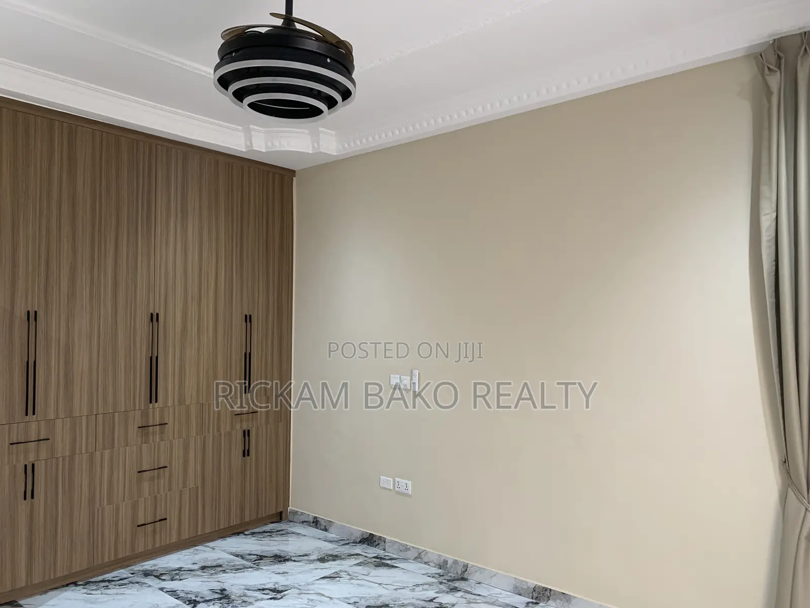 5bdrm House in Abokobi for rent