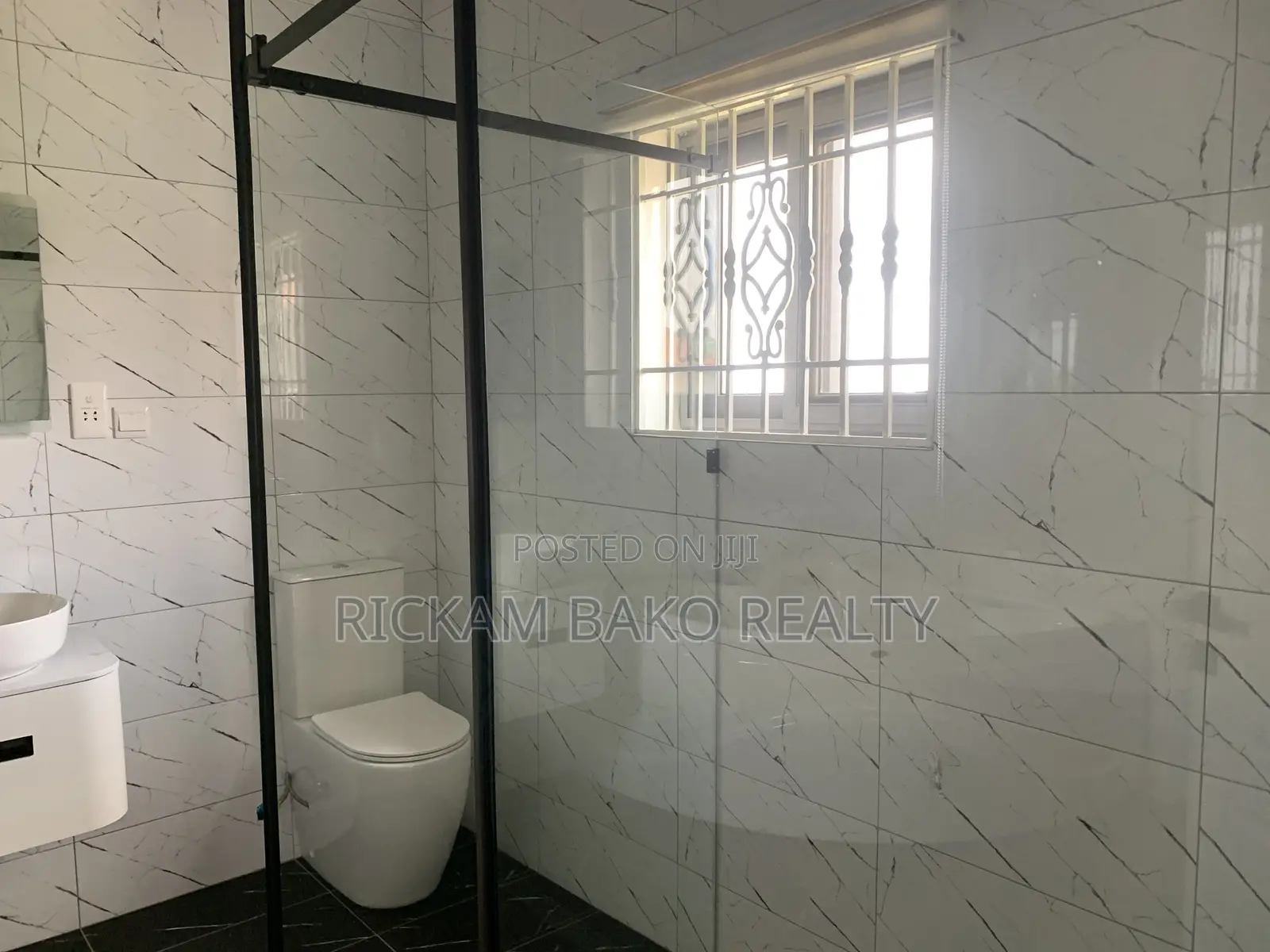 5bdrm House in Abokobi for rent
