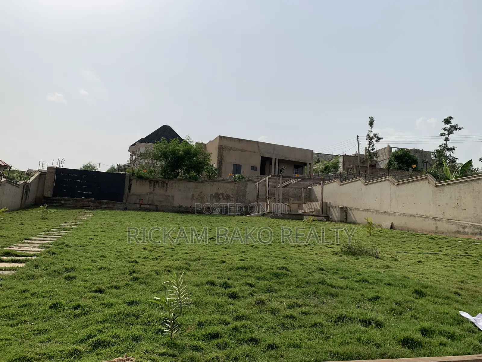 5bdrm House in Abokobi for rent