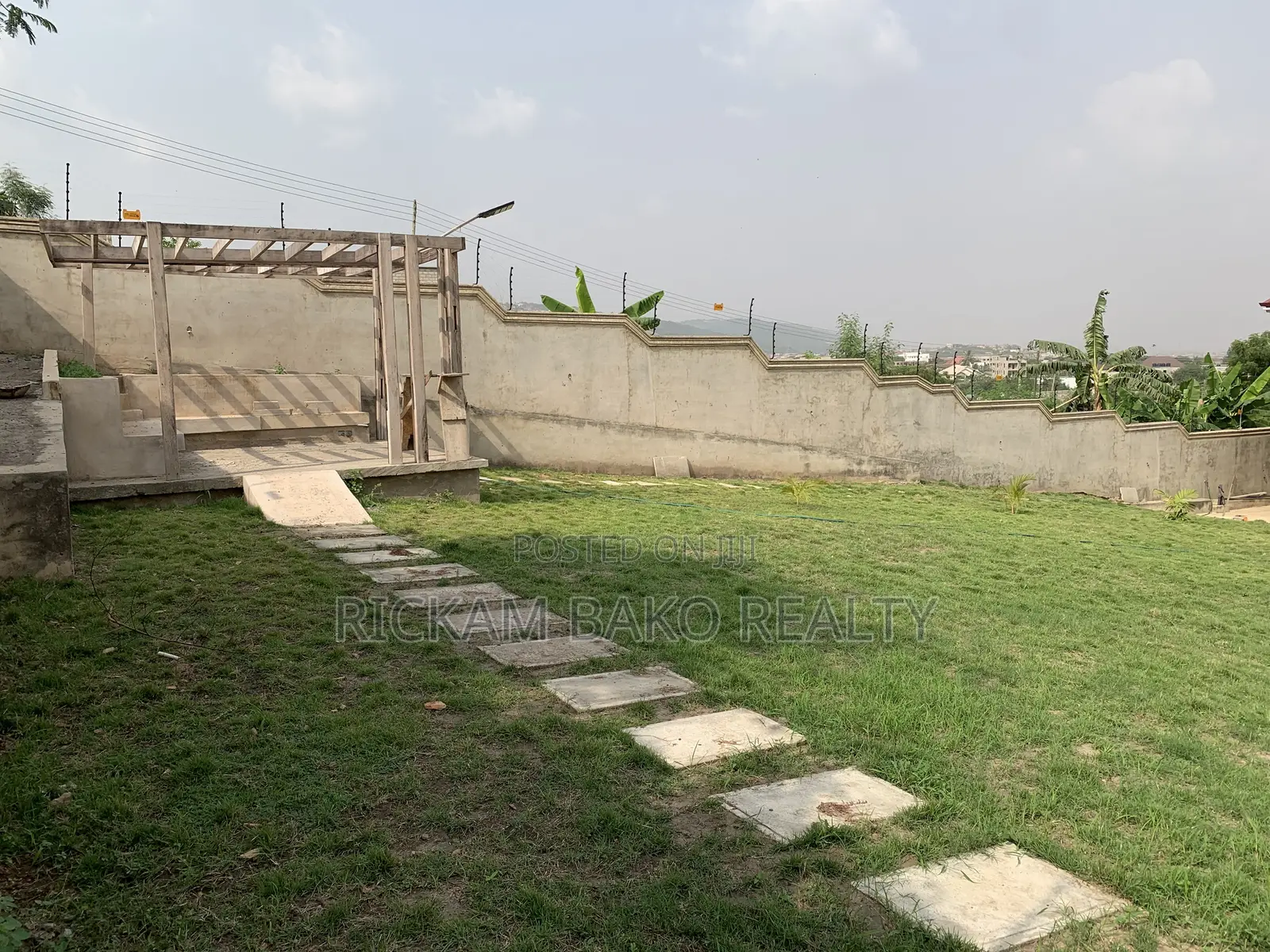 5bdrm House in Abokobi for rent