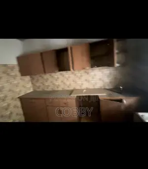 3bdrm House in Ayensu Estate, Valley View Area for rent
