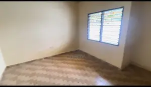 3bdrm House in Ayensu Estate, Valley View Area for rent