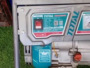 TOTAL GENERATOR TP115005 Portable Power Generator