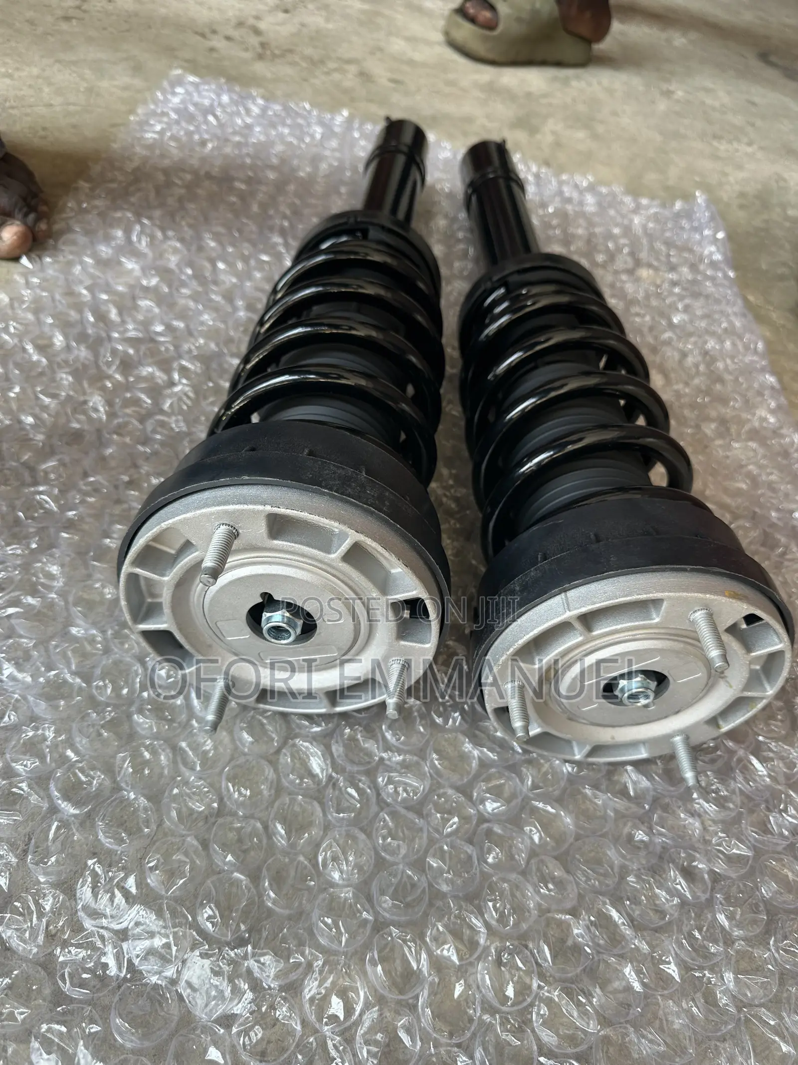Range Rover Velar Front Shocks