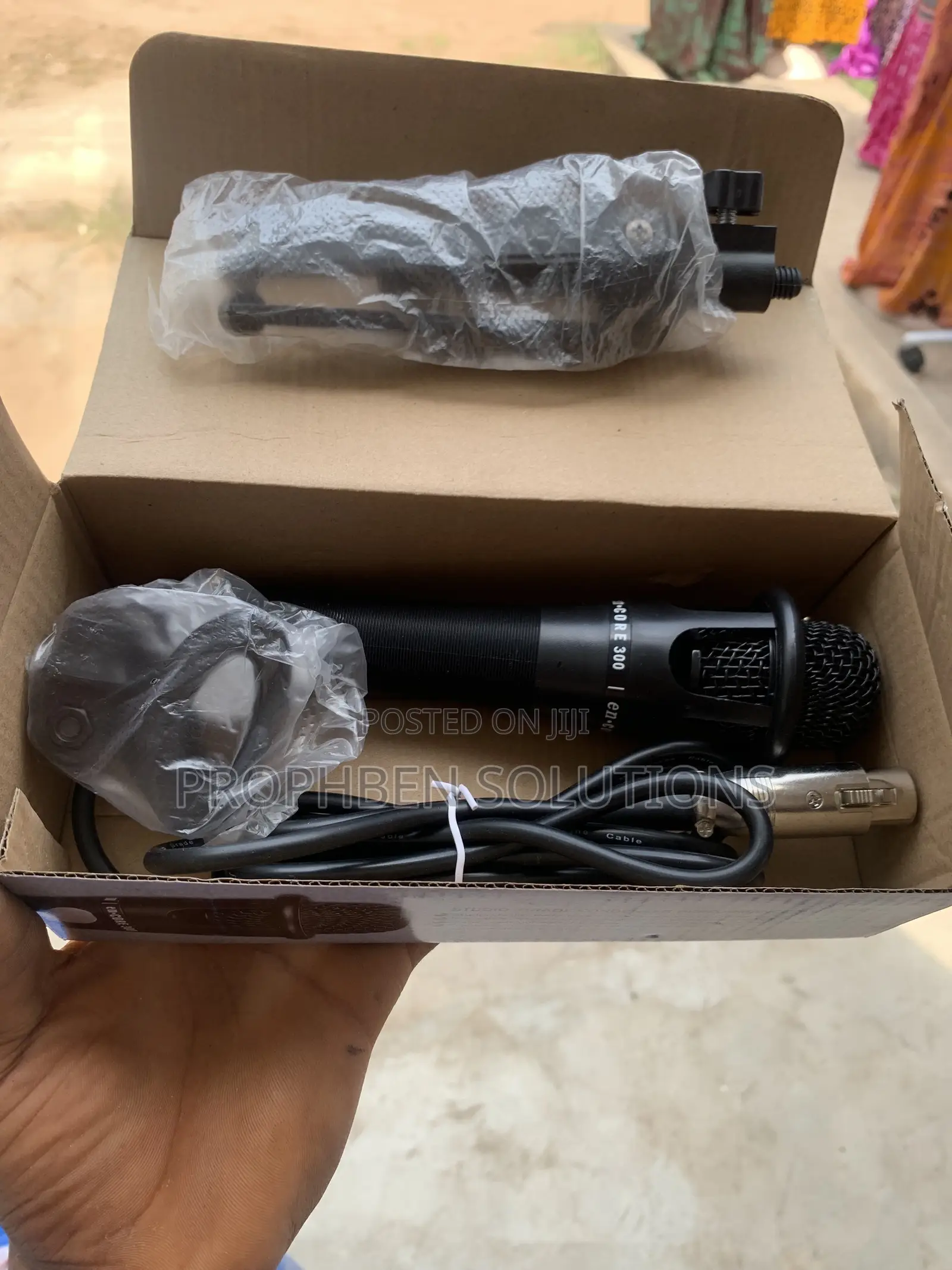 Professional Handheld Mic for Clear Sound Recording & Vocals | E-300 |