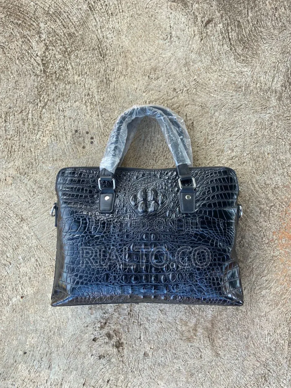 Men's Waterproof Crocodile Textured Briefcase