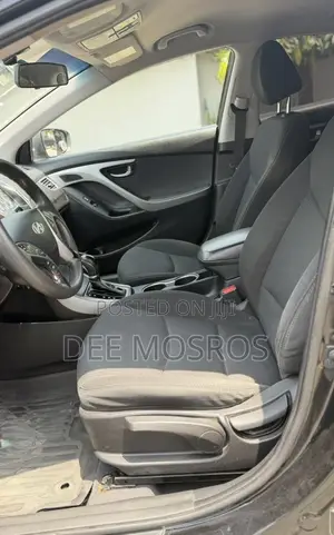 Hyundai Elantra SE Sedan FWD (1.8L 4cyl 6A) 2016 Black