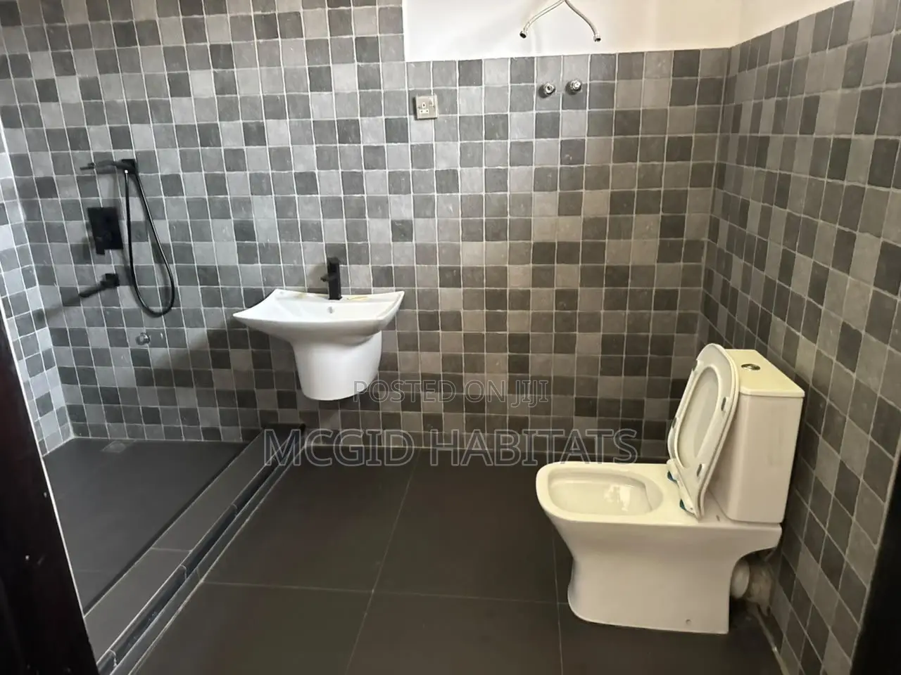 Furnished 3bdrm House in Spintex for rent